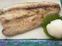 食品, テーブル, 屋内, 座る が含まれている画像
AI 生成コンテンツは誤りを含む可能性があります。