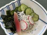 ボウルの中にあるサラダ
AI 生成コンテンツは誤りを含む可能性があります。