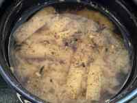 鍋の中の料理
AI 生成コンテンツは誤りを含む可能性があります。