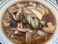 皿の上のシチュー
AI 生成コンテンツは誤りを含む可能性があります。