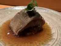 テーブル, ケーキ, 食品, 座る が含まれている画像
AI 生成コンテンツは誤りを含む可能性があります。