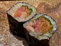 食品, ケーキ, テーブル, 座る が含まれている画像
AI 生成コンテンツは誤りを含む可能性があります。