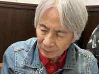 白いシャツを着ている男性
AI 生成コンテンツは誤りを含む可能性があります。