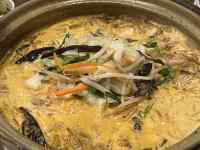 鍋の中のピザ
AI 生成コンテンツは誤りを含む可能性があります。