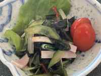 ボウルの中にあるサラダ
AI 生成コンテンツは誤りを含む可能性があります。