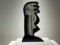 花瓶に飾られた絵
AI 生成コンテンツは誤りを含む可能性があります。