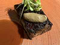 食品, テーブル が含まれている画像
AI 生成コンテンツは誤りを含む可能性があります。