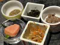 容器に入った食べ物
AI 生成コンテンツは誤りを含む可能性があります。