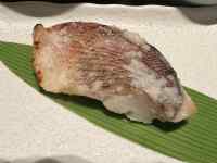 食品, 座る, テーブル, サンドイッチ が含まれている画像
AI 生成コンテンツは誤りを含む可能性があります。