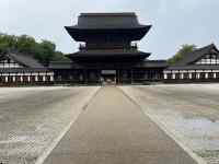 屋外, シーン, 道路, 電車 が含まれている画像
AI 生成コンテンツは誤りを含む可能性があります。