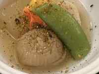 皿の上の食べ物
AI 生成コンテンツは誤りを含む可能性があります。