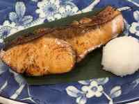 皿の上の食べ物
AI 生成コンテンツは誤りを含む可能性があります。