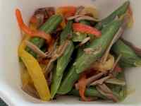 肉と野菜の料理
AI 生成コンテンツは誤りを含む可能性があります。