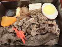 食品, 屋内, テーブル, 皿 が含まれている画像
AI 生成コンテンツは誤りを含む可能性があります。