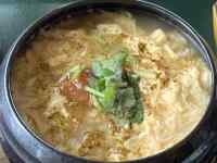 鍋の中のスープ
AI 生成コンテンツは誤りを含む可能性があります。