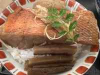 肉と野菜のサンドイッチ
AI 生成コンテンツは誤りを含む可能性があります。