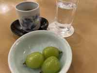 皿の上のカップに入った飲み物
AI 生成コンテンツは誤りを含む可能性があります。