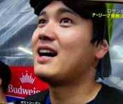 帽子を被っている男性の顔
AI 生成コンテンツは誤りを含む可能性があります。