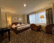 部屋に備えている様々な家具
AI 生成コンテンツは誤りを含む可能性があります。