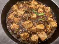 鍋の中のピザ
AI 生成コンテンツは誤りを含む可能性があります。