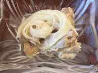 食品, 座る, テーブル, 小さい が含まれている画像
AI 生成コンテンツは誤りを含む可能性があります。