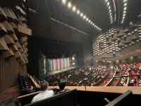 テーブル, 部屋 が含まれている画像
AI 生成コンテンツは誤りを含む可能性があります。