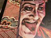 ドレス, 帽子 が含まれている画像
AI 生成コンテンツは誤りを含む可能性があります。