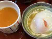 カップに入った飲み物
AI 生成コンテンツは誤りを含む可能性があります。