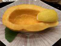 皿の上の食べ物
AI 生成コンテンツは誤りを含む可能性があります。