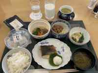 �e�[�u���̏�ɂ��邢���ȐH�ו�

AI �����R���e���c�͌����܂މ\��������܂��B