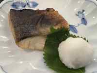 �M�̏�̐H�ו�

AI �����R���e���c�͌����܂މ\��������܂��B