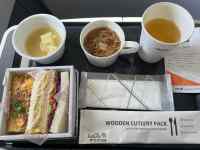 �e�[�u���̏�ɂ��邢���ȐH�ו�

AI �����R���e���c�͌����܂މ\��������܂��B