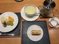 �e�[�u���̏�ɂ��邢���ȐH�ו�

AI �����R���e���c�͌����܂މ\��������܂��B