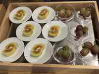 �M, �H�i, �����ς�, �e�[�u�� ���܂܂�Ă���摜

AI �����R���e���c�͌����܂މ\��������܂��B