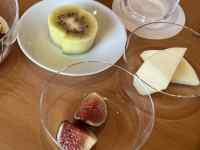 �e�[�u���̏�̃f�U�[�g

AI �����R���e���c�͌����܂މ\��������܂��B