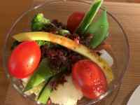 �{�E���̒��ɂ���T���_

AI �����R���e���c�͌����܂މ\��������܂��B