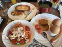 �e�[�u���̏�ɂ��邢���ȗ���

AI �����R���e���c�͌����܂މ\��������܂��B