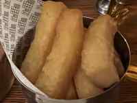 �H�i, �e�[�u��, �{�E��, ���� ���܂܂�Ă���摜

AI �����R���e���c�͌����܂މ\��������܂��B