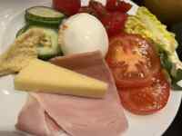 �M�̏�̐H�ו�

AI �����R���e���c�͌����܂މ\��������܂��B