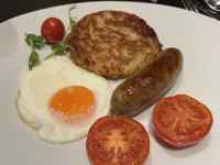 �M�̏�ɂ��鐔��ނ̃h�[�i�c

AI �����R���e���c�͌����܂މ\��������܂��B