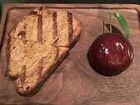 �e�[�u���ɒu���ꂽ�H�ו�

AI �����R���e���c�͌����܂މ\��������܂��B