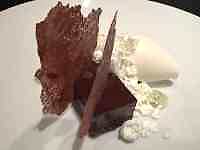 �H�i, ��i, �P�[�L, �e�[�u�� ���܂܂�Ă���摜

AI �����R���e���c�͌����܂މ\��������܂��B