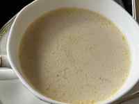 �{�E���̒��̃X�[�v

AI �����R���e���c�͌����܂މ\��������܂��B