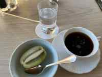 �M�̏�ɂ���R�[�q�[

AI �����R���e���c�͌����܂މ\��������܂��B