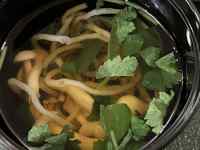 �{�E���ɓ����Ă���T���_

AI �����R���e���c�͌����܂މ\��������܂��B