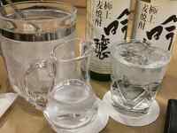 �e�[�u��, �J�b�v, ����, �H�i ���܂܂�Ă���摜

AI �����R���e���c�͌����܂މ\��������܂��B