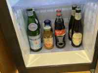 �①�ɂ̒��ɓ����Ă���r

AI �����R���e���c�͌����܂މ\��������܂��B