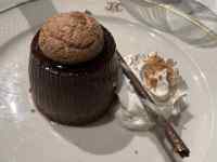 �M�̏�̃f�U�[�g

AI �����R���e���c�͌����܂މ\��������܂��B