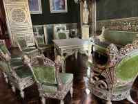 ����, �e�[�u��, �����ς�, �J�[�e�� ���܂܂�Ă���摜

AI �����R���e���c�͌����܂މ\��������܂��B