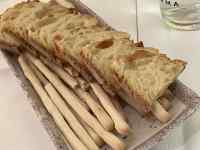 ����, �H�i, �e�[�u��, ���� ���܂܂�Ă���摜

AI �����R���e���c�͌����܂މ\��������܂��B